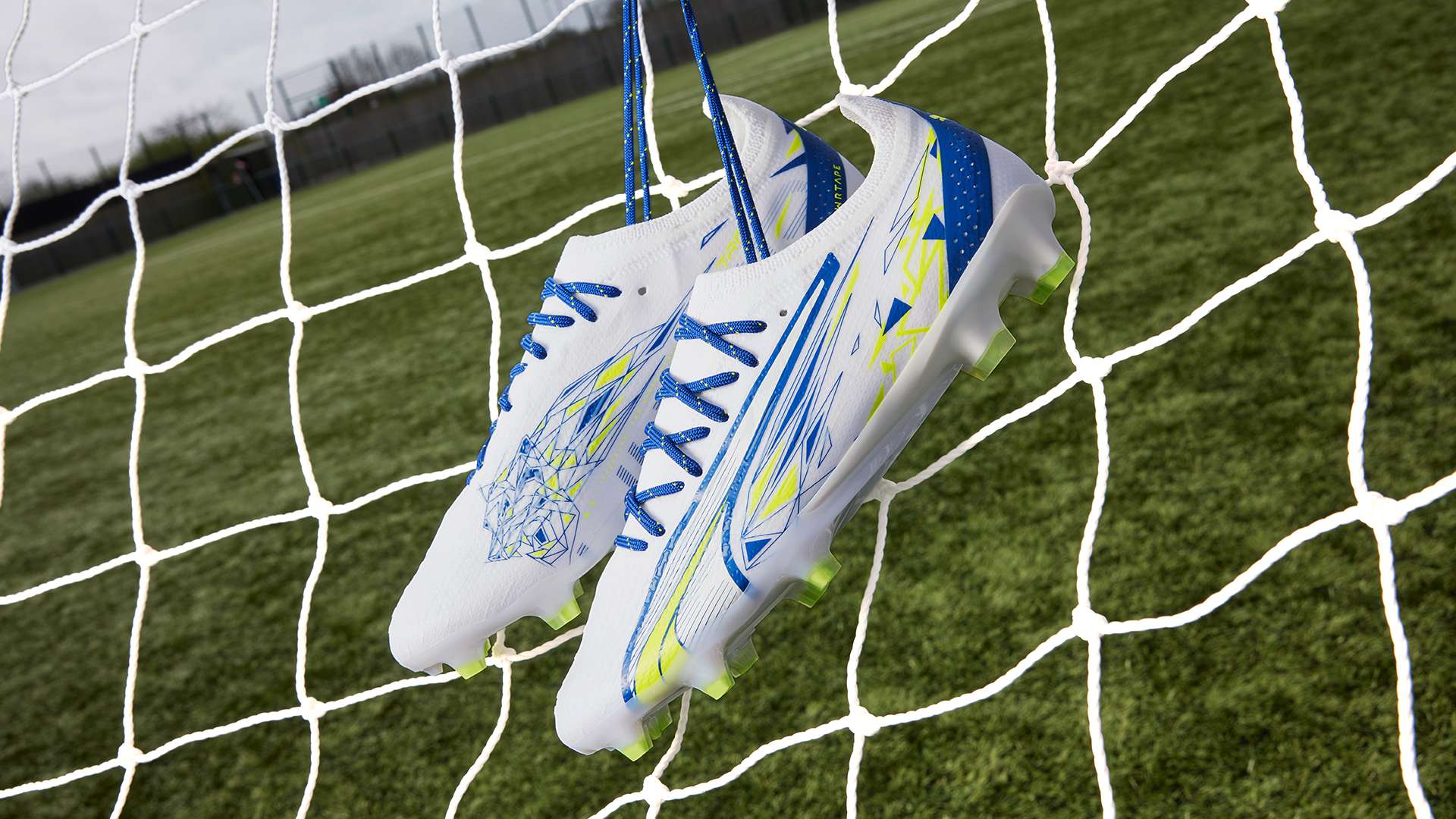 赛都充满了 赛都充满了