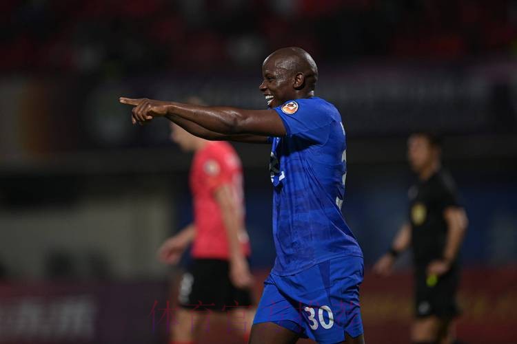 “模拟与实践相结合”--中国足协举办中甲联赛第四期视频助理裁判培训班 “模拟与实践相结合”--中国足协举办中甲联赛第四期视频助理裁判培训班